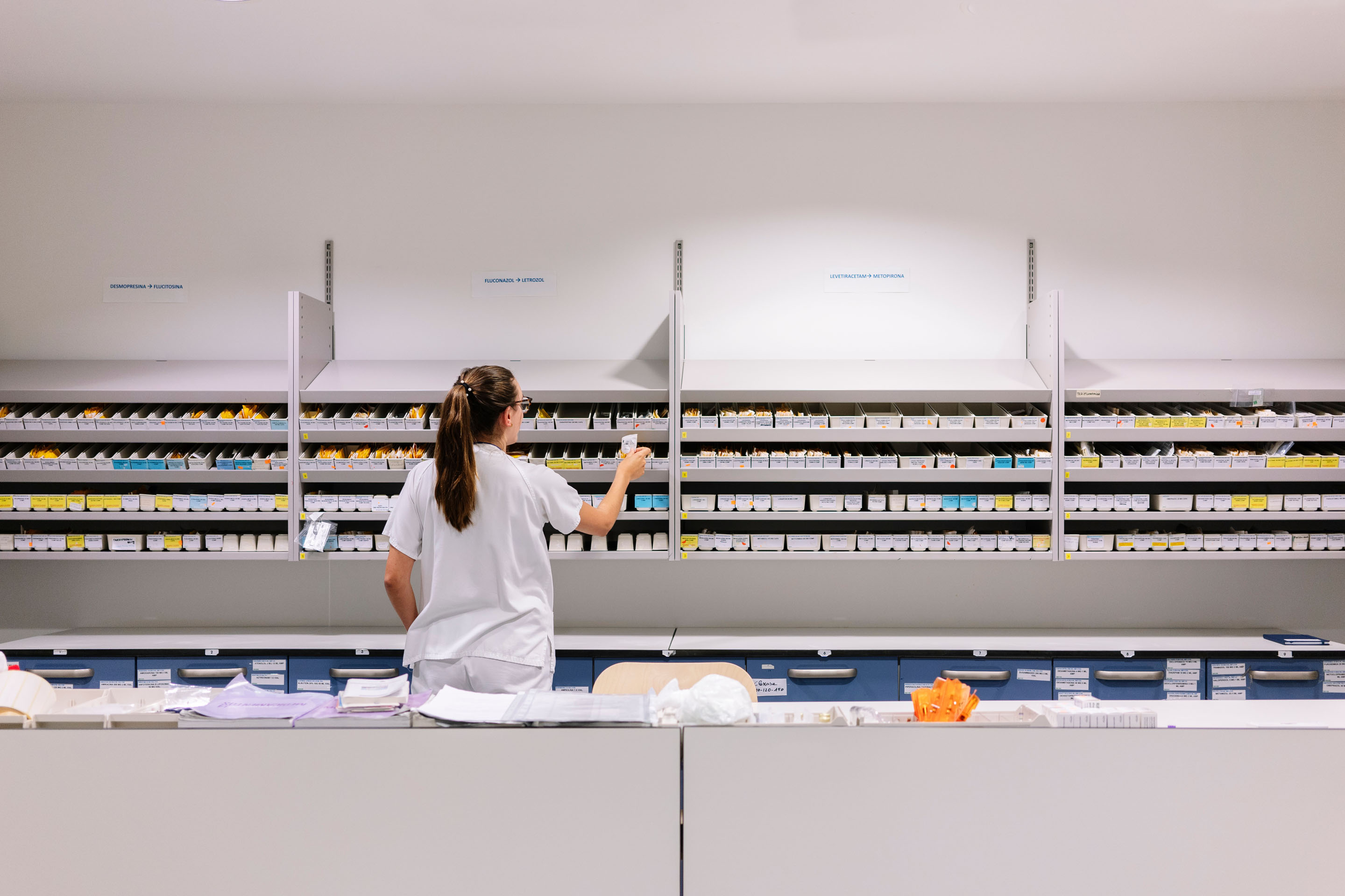 hon-hospital-pharmacist-medication-dispensary-wall-1933346232.jpg