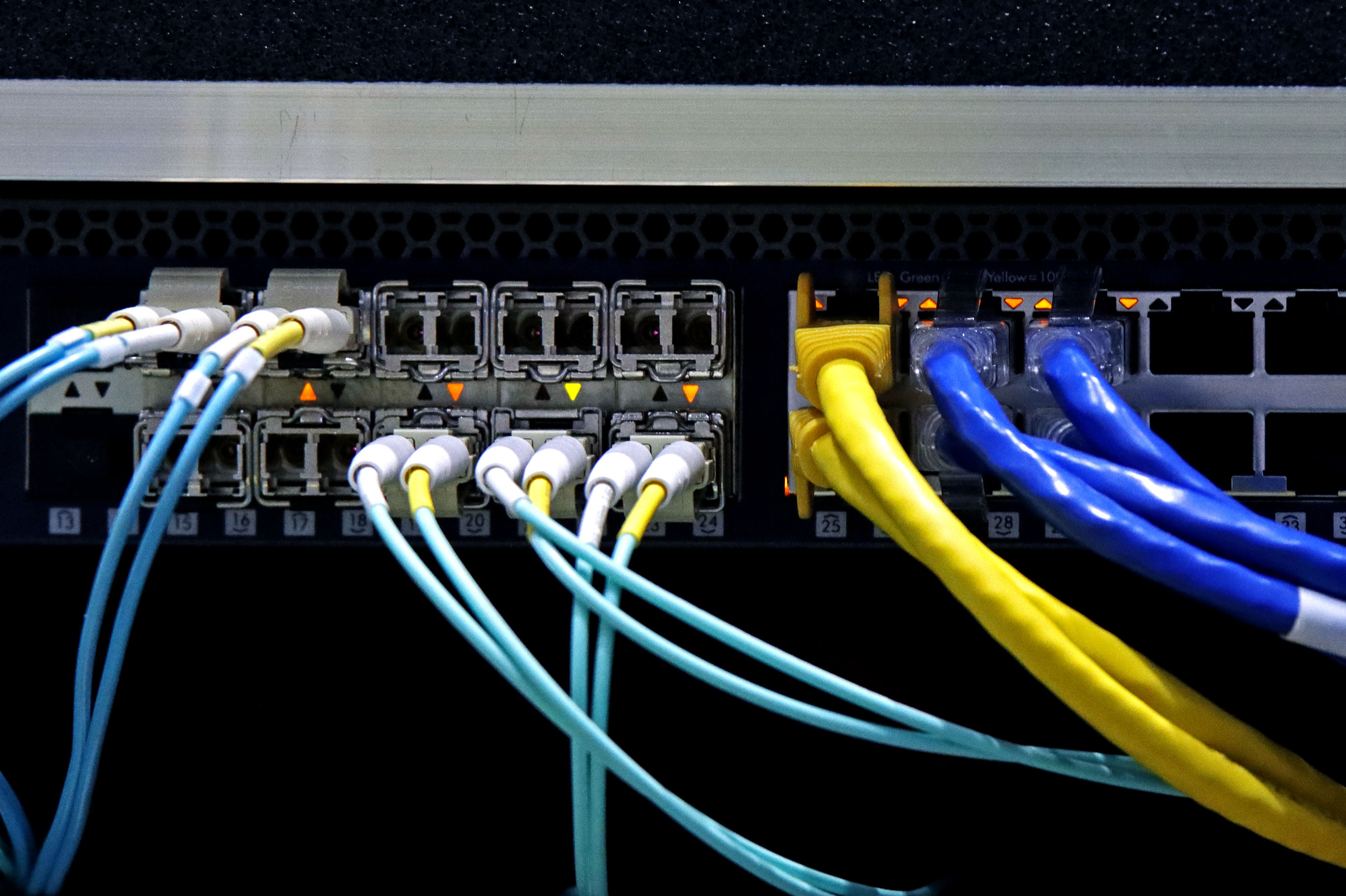 hon-network-switch-fiber-optic-ethernet-cables-data-centre-2164605071.jpg