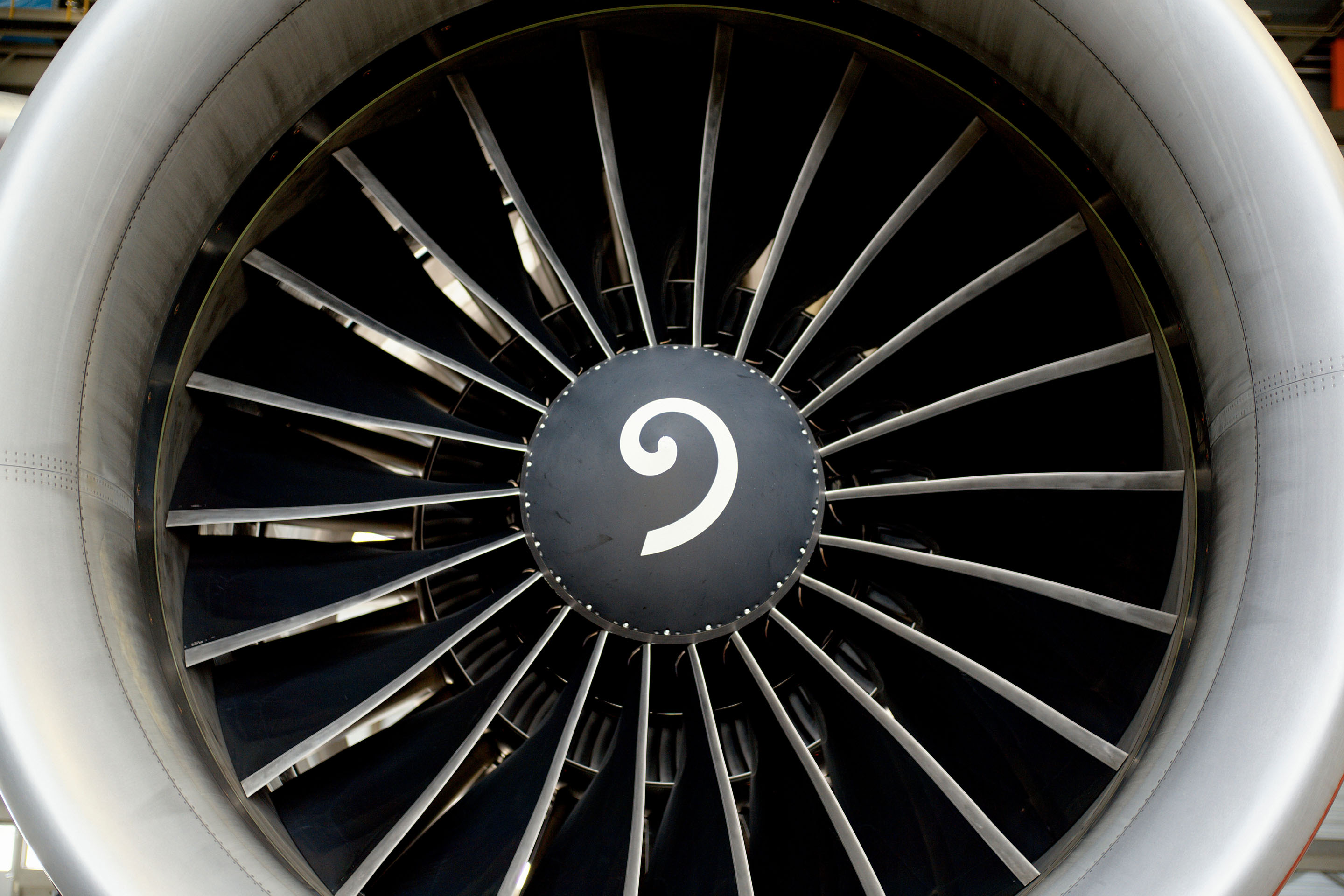 hon-closeup-jet-engine-turbofan-fan-blades-1394929883.jpg