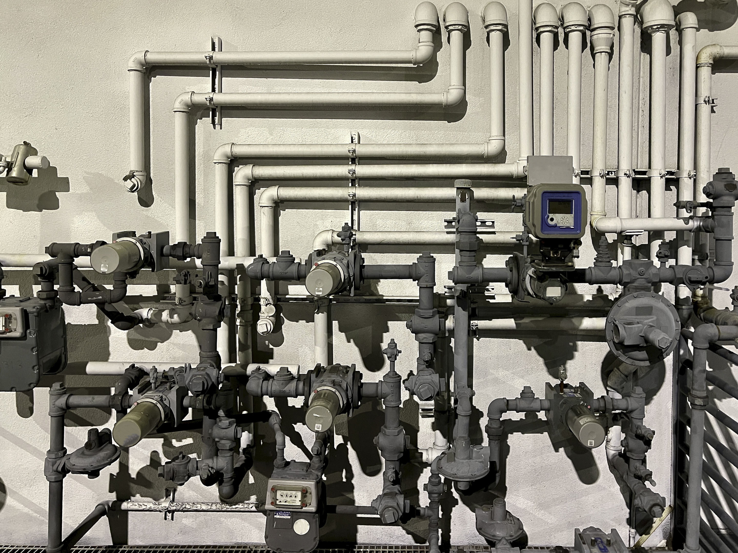 hon-complex-gas-pipe-manifold-valves-meters-wall-mounted-1497522193.jpg