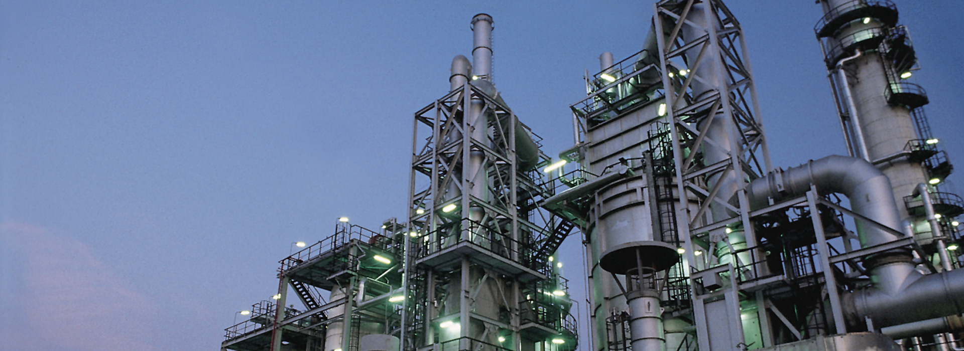 honeywell-uop-refining-diesel-jet-hero-desktop.jpg