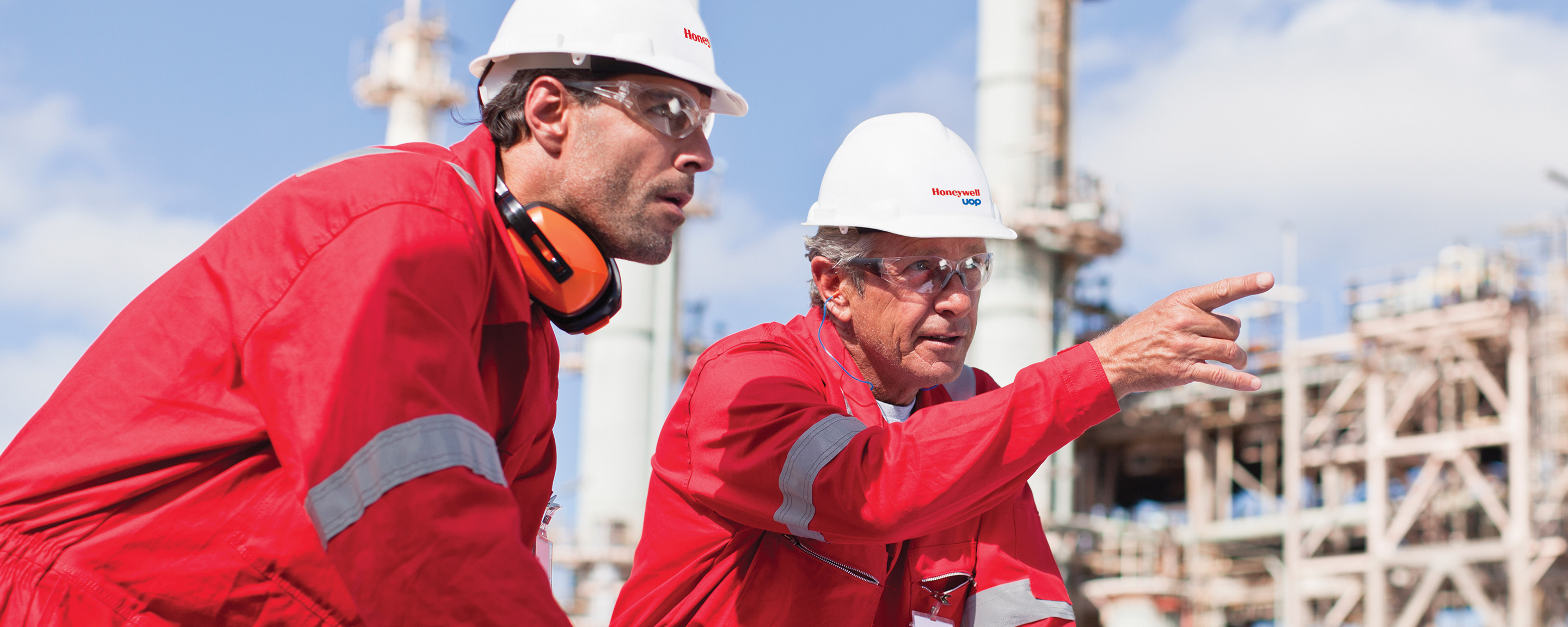 honeywell-uop-refining-hero-desktop.jpg